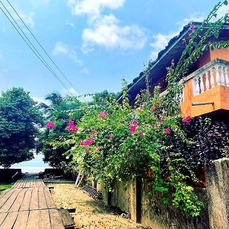 Busua Inn מראה חיצוני תמונה