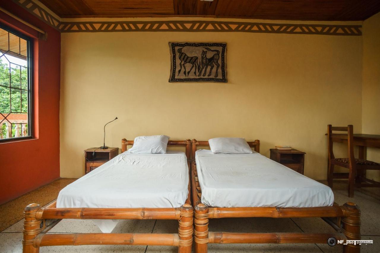 Busua Inn מראה חיצוני תמונה
